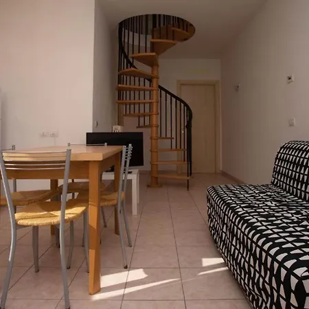 N032 - Numana, Trilocale Con Terrazzo Vicino Al Centro