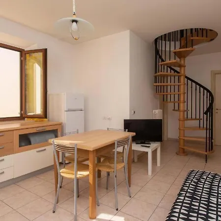 N032 - Numana, Trilocale Con Terrazzo Vicino Al Centro דירה