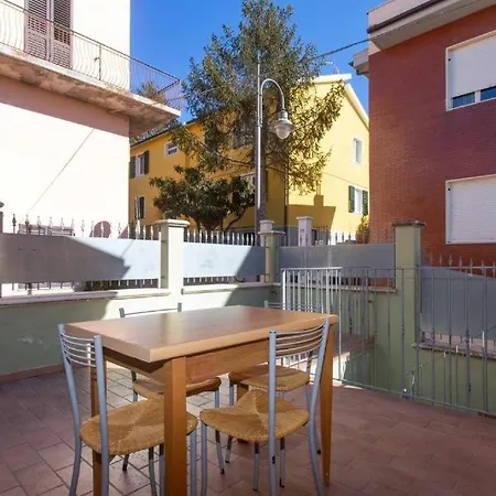 N032 - Numana, Trilocale Con Terrazzo Vicino Al Centro *