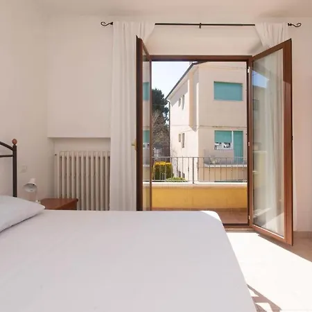 شقة N032 - Numana, Trilocale Con Terrazzo Vicino Al Centro