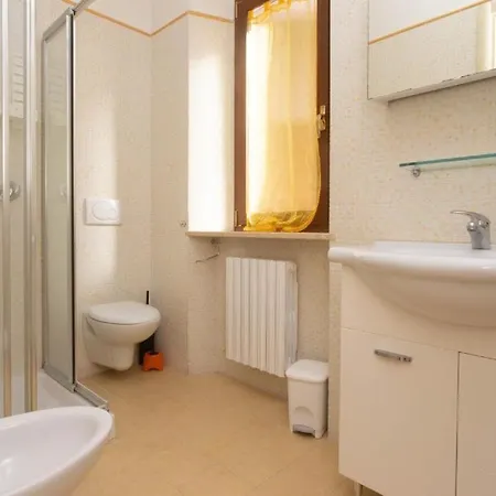 N032 - Numana, Trilocale Con Terrazzo Vicino Al Centro