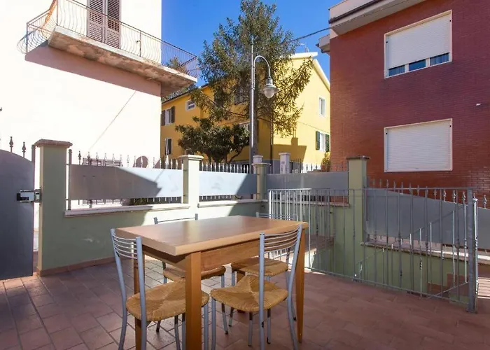 N032 - Numana, Trilocale Con Terrazzo Vicino Al Centro *